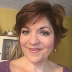 Meet your Posher, Deidre